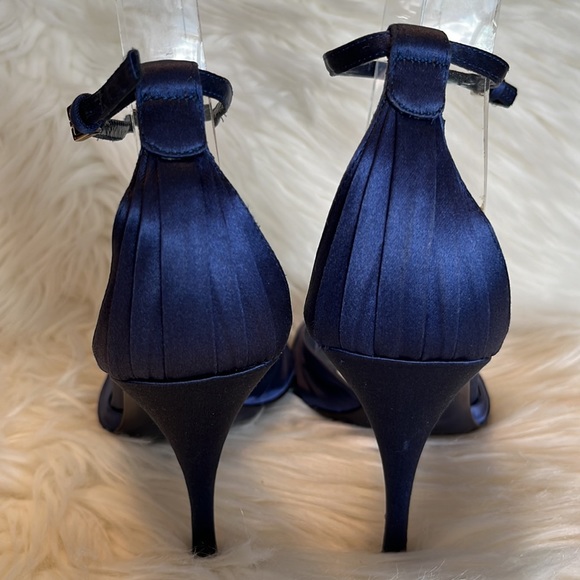 Authentic Gucci Blue Satin with Swarovski Crystal Sandals/Heels (Mismatch) - Picture 4 of 16